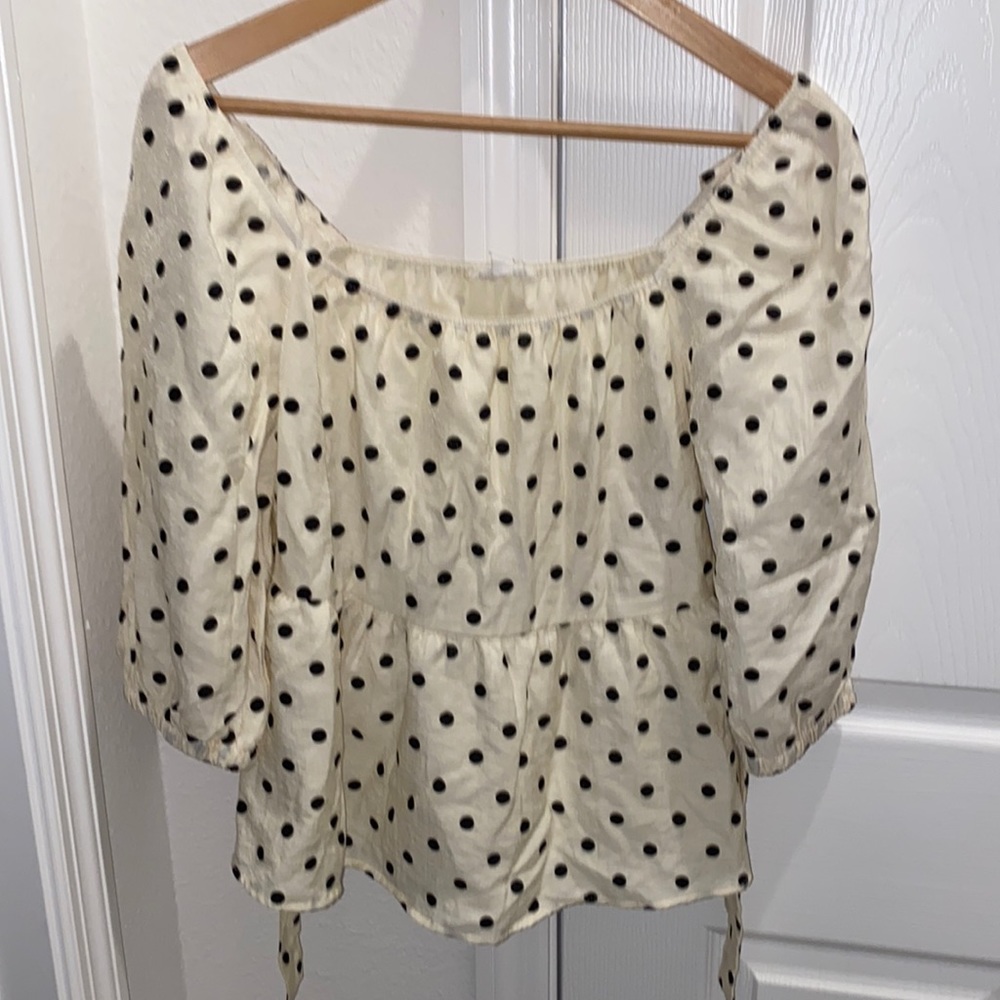 Polka dot top size M